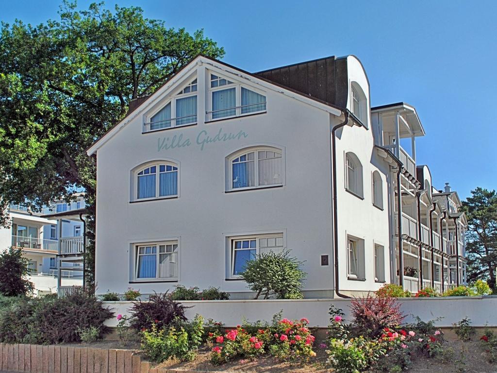 Strandvilla Gudrun Zur Meerseite Mit Balkon Binz